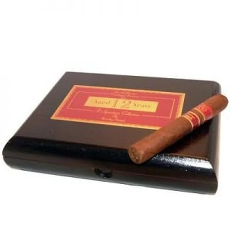 Rocky Patel Vintage 1990 — Robusto · Box of 10