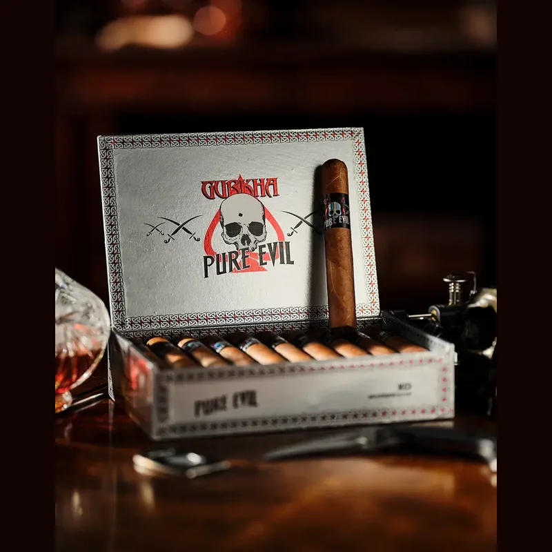 Gurkha Pure Evil · Box of 20 — Robusto